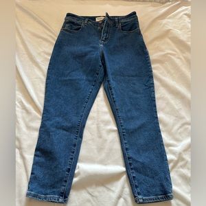 Abercrombie & Fitch super skinny ankle high rise jeans size 28/ 6XS